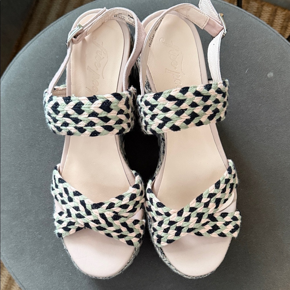 Free People Dolce Woven Platform Sandals Size 40/9 Green, Black & Tan Boho - Picture 2 of 10